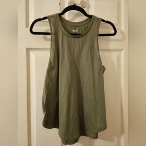 Old Navy Active Women's Olive Green Tank Top. Medium